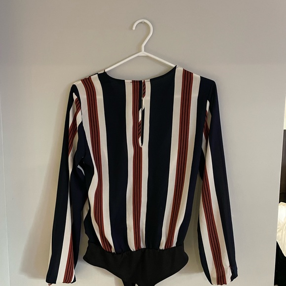 Small stripped body suit from dynamite. - Picture 4 of 4